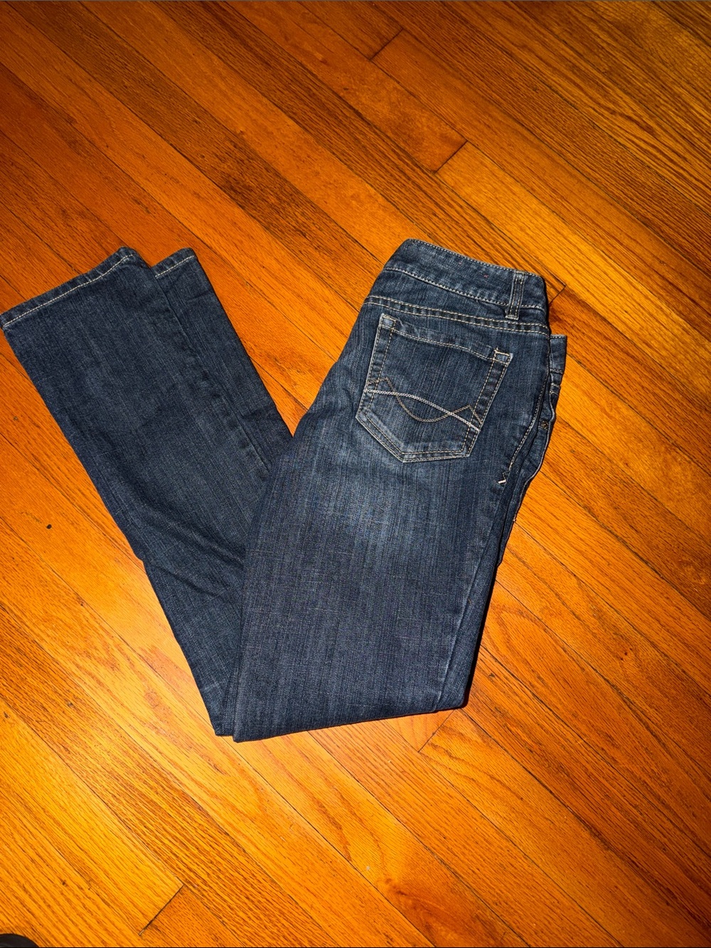 Classic Dark Wash Women’s Jeans - Blue size 7